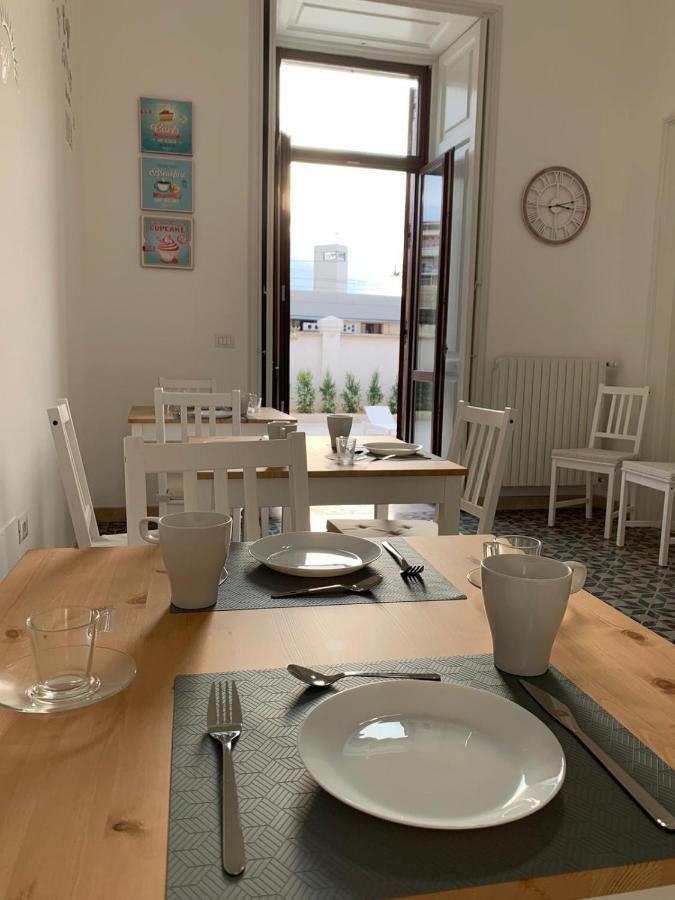 Corte Bianca Acomodação com café da manhã Trani Exterior foto